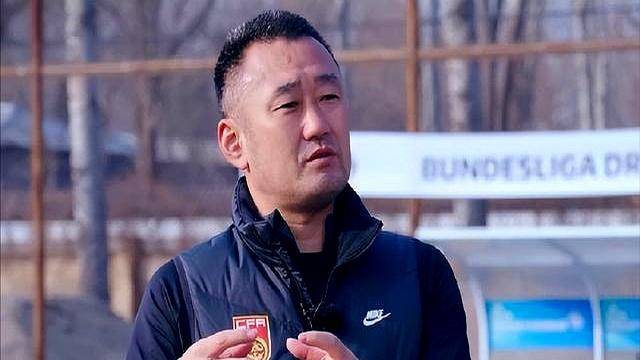 爱游戏登录-关于山度士主力中卫因停赛禁赛，影响战术布置的信息
