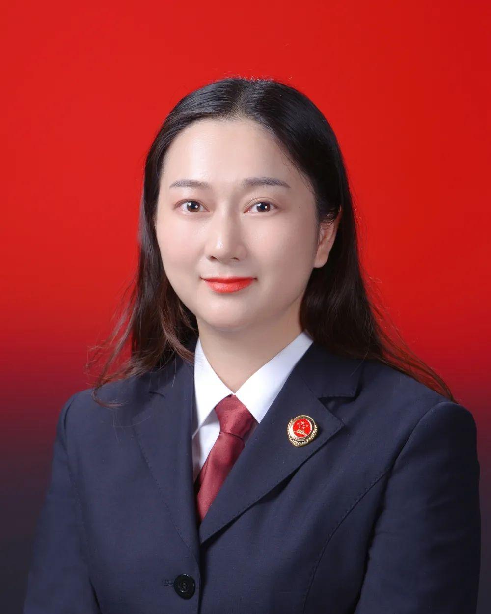 爱游戏官方入口-足球联赛奋力拼搏：女将豪取胜利夺魁的简单介绍
